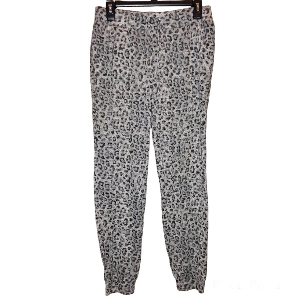 Chico’s Zenergy Animal Print‎ Leopard Cheetah Jogger pants Grey 0